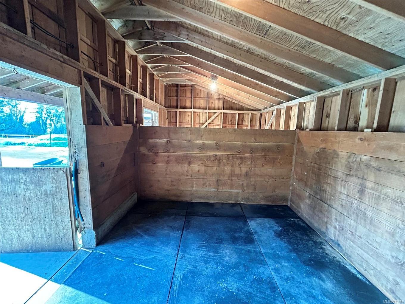 6140 Lakes Rd, Duncan, BC