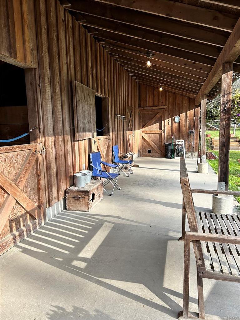 6140 Lakes Rd, Duncan, BC