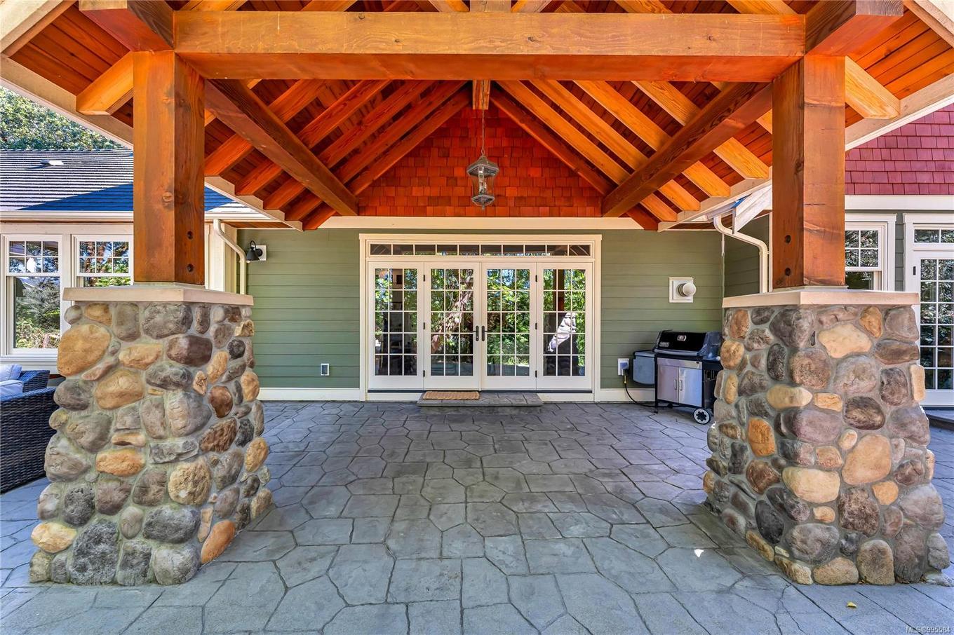 6140 Lakes Rd, Duncan, BC