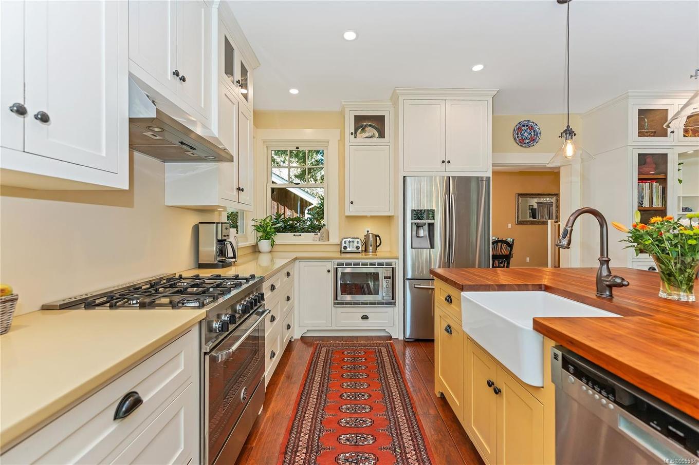 6140 Lakes Rd, Duncan, BC