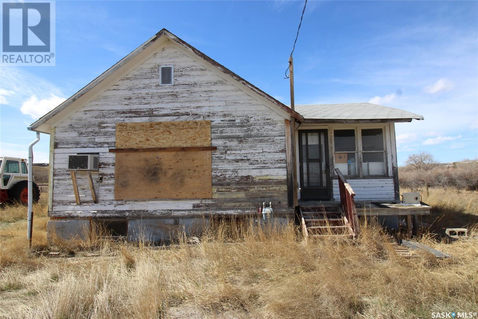 0 Railway Street E, Eastend, SK - Outdoor