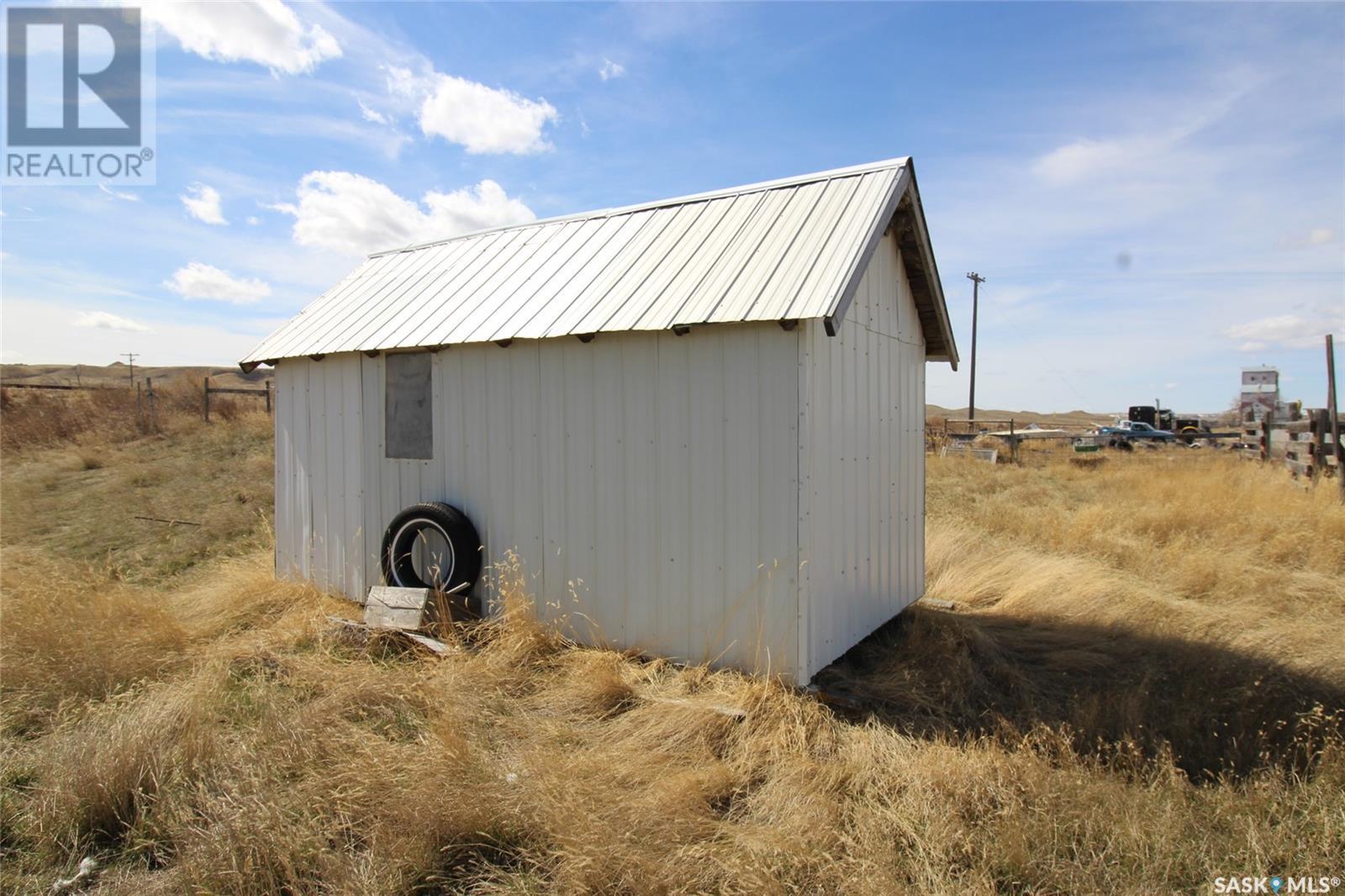 0 Railway Street E, Eastend, SK - Outdoor