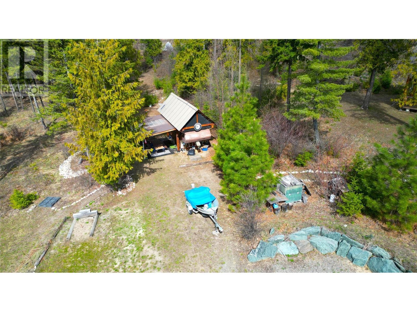 9300 6 Highway, Edgewood, BC