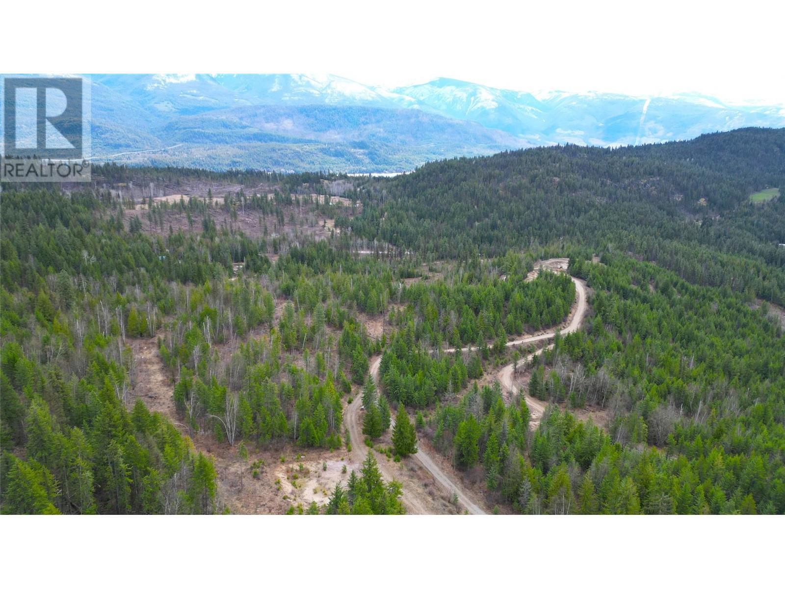 9300 6 Highway, Edgewood, BC