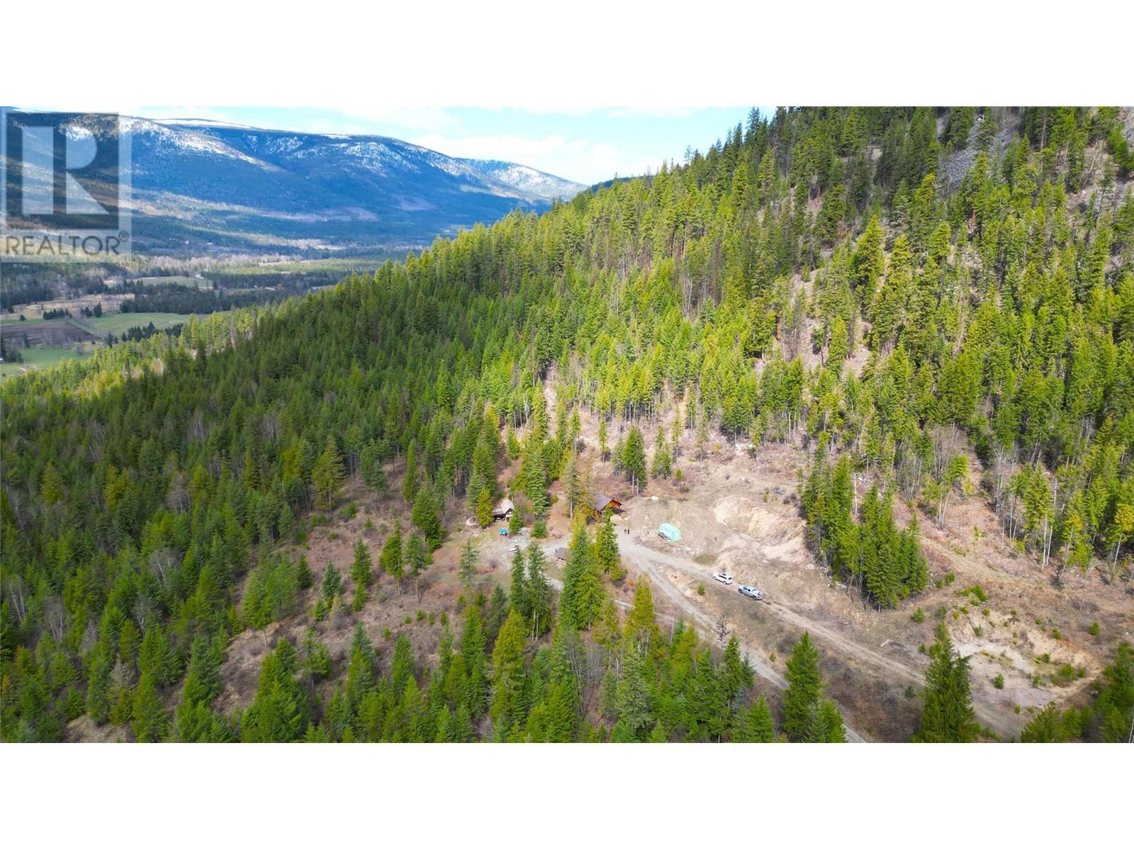 9300 6 Highway, Edgewood, BC