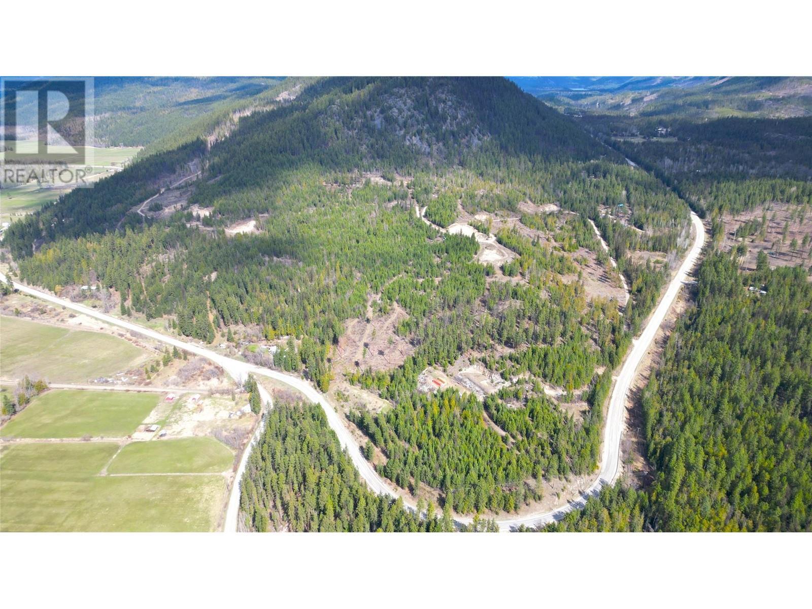 9300 6 Highway, Edgewood, BC
