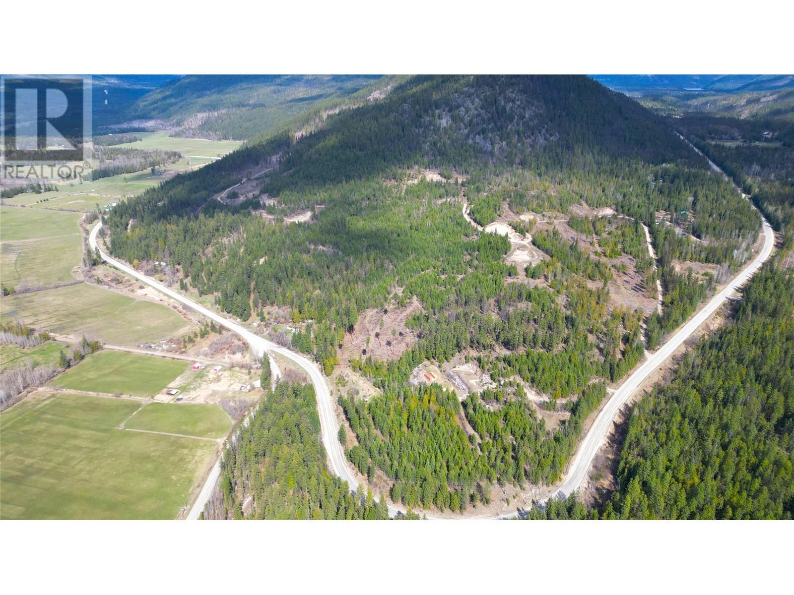 9300 6 Highway, Edgewood, BC