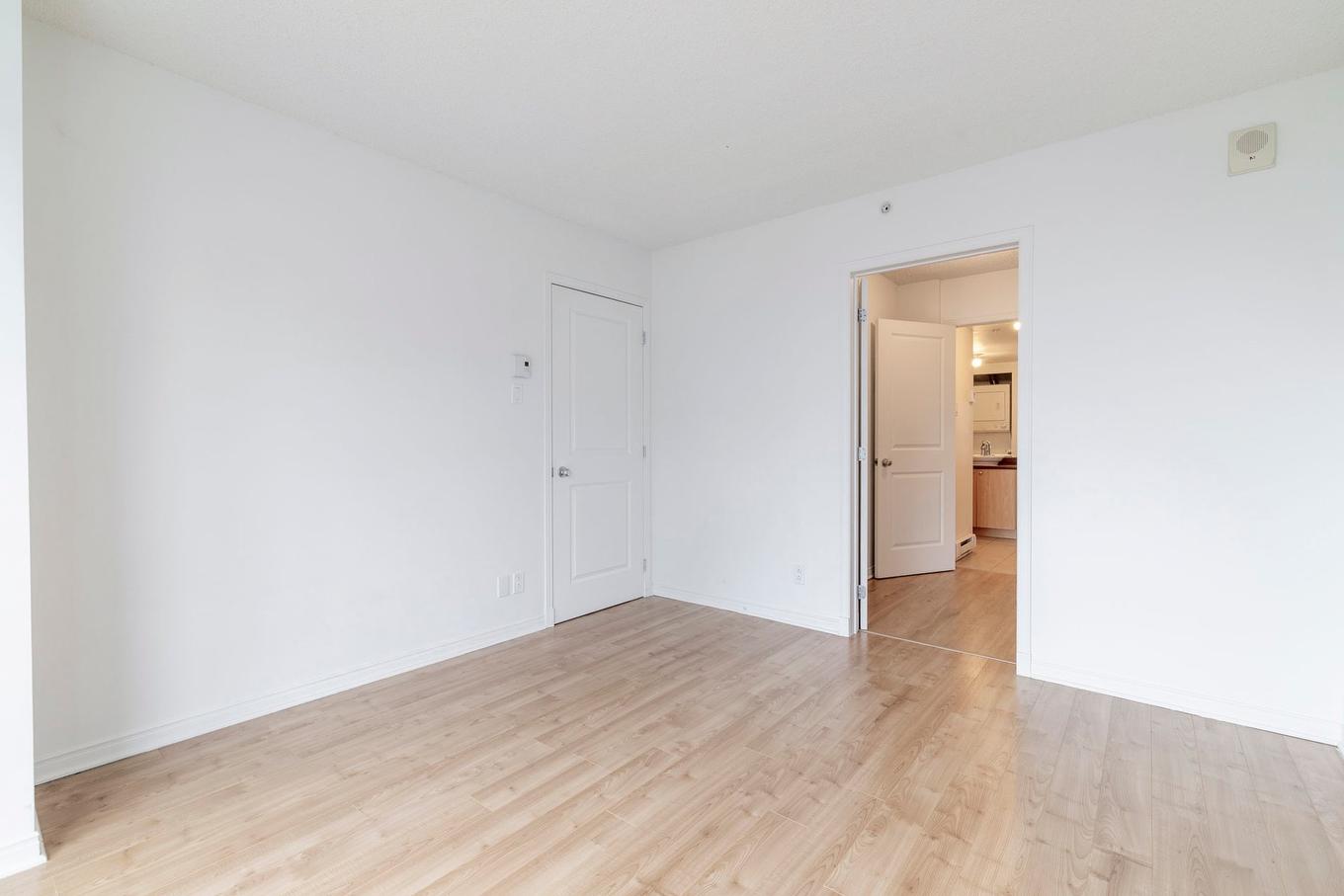 Primary bedroom - 807-15 Boul. La Fayette, Longueuil (Le Vieux-Longueuil), QC - Indoor Photo Showing Other Room