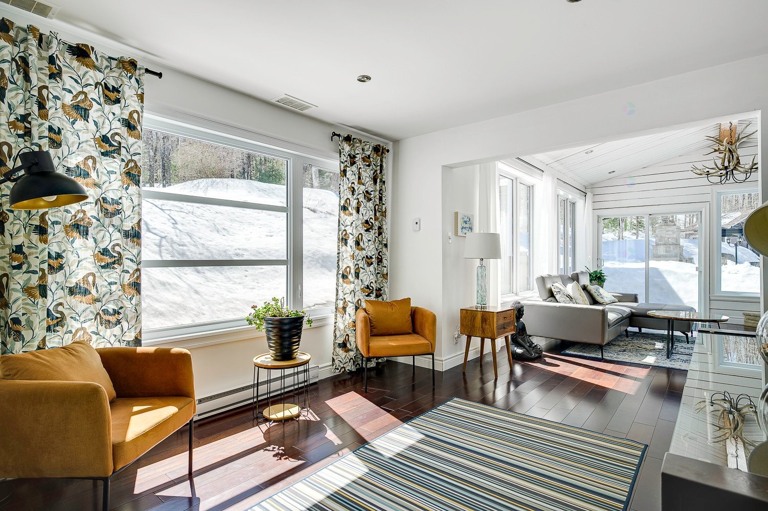 Living Room - 134 Ch. Black, Mille-Isles, QC - Indoor Photo Showing Living Room