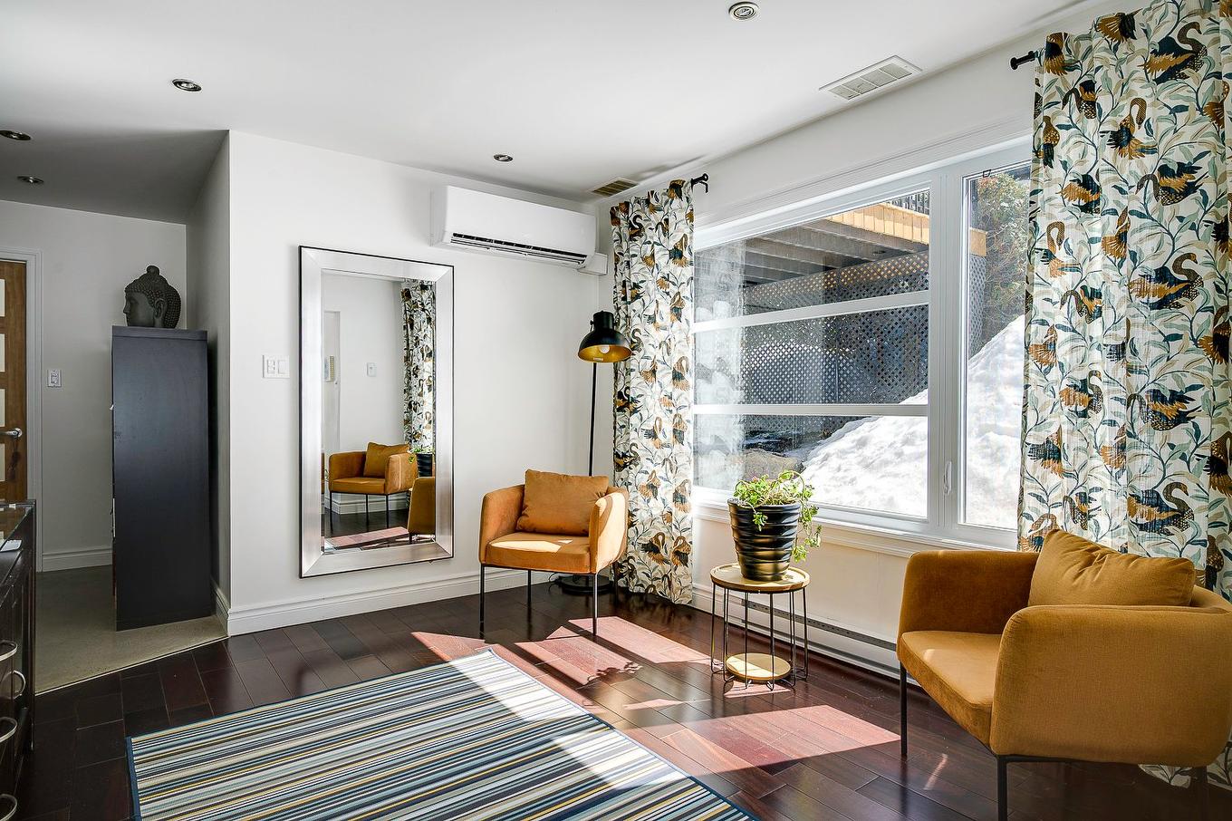 Salon - 134 Ch. Black, Mille-Isles, QC - Indoor Photo Showing Living Room