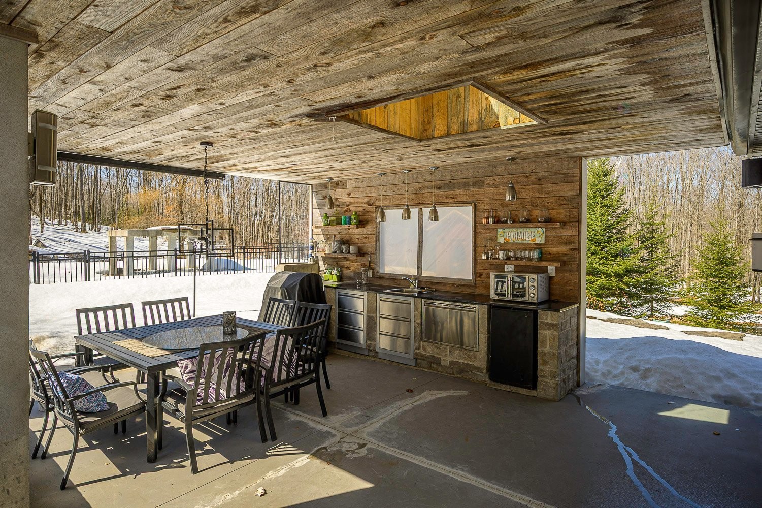 Courtyard - 134 Ch. Black, Mille-Isles, QC - With Exterior