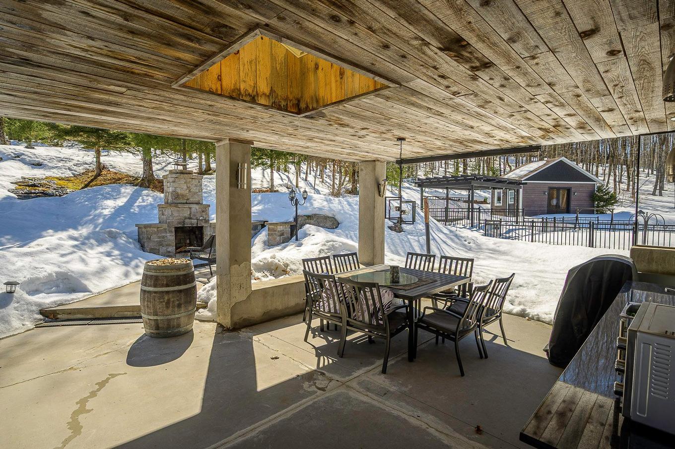 Cour - 134 Ch. Black, Mille-Isles, QC - With Exterior