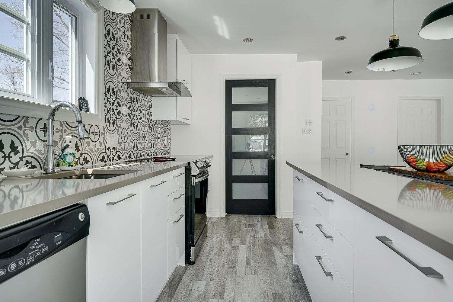 Kitchen - 134 Ch. Black, Mille-Isles, QC - Indoor Photo Showing Kitchen With Double Sink With Upgraded Kitchen