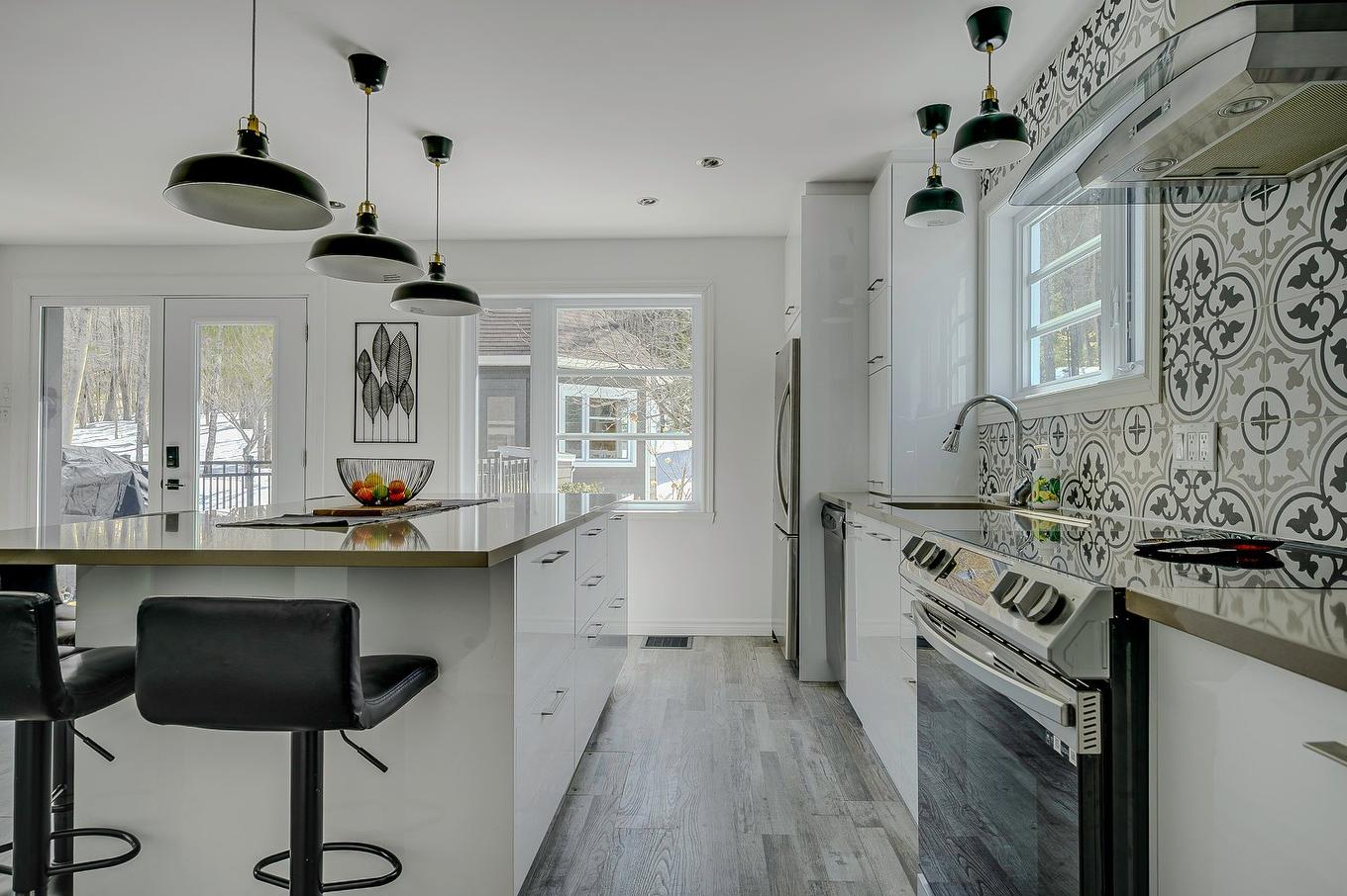 Cuisine - 134 Ch. Black, Mille-Isles, QC - Indoor Photo Showing Kitchen With Upgraded Kitchen