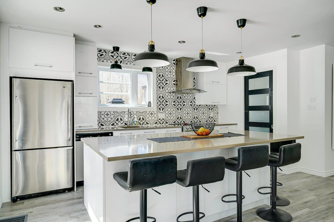 Cuisine - 134 Ch. Black, Mille-Isles, QC - Indoor Photo Showing Kitchen With Upgraded Kitchen
