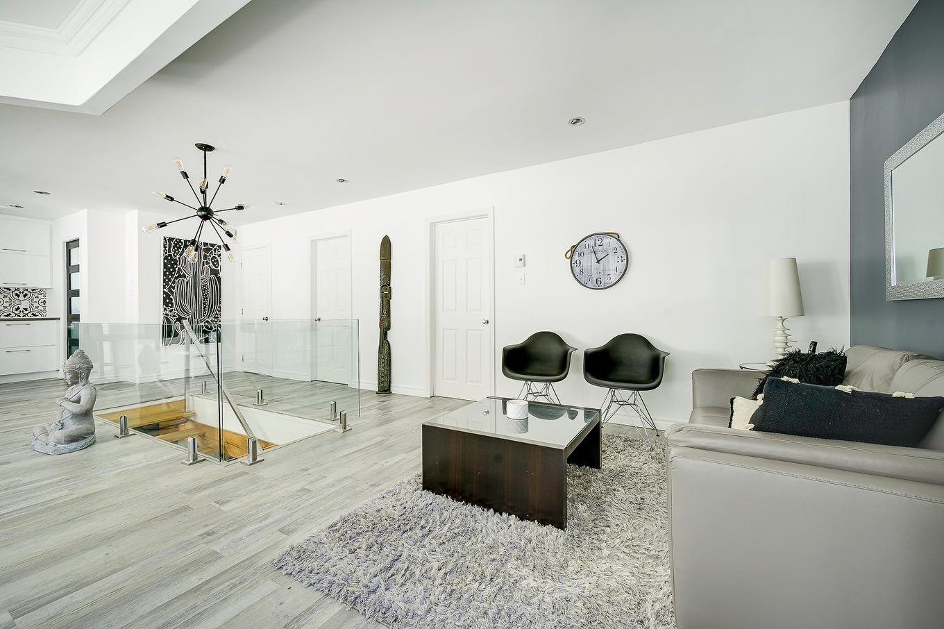 Salon - 134 Ch. Black, Mille-Isles, QC - Indoor Photo Showing Other Room