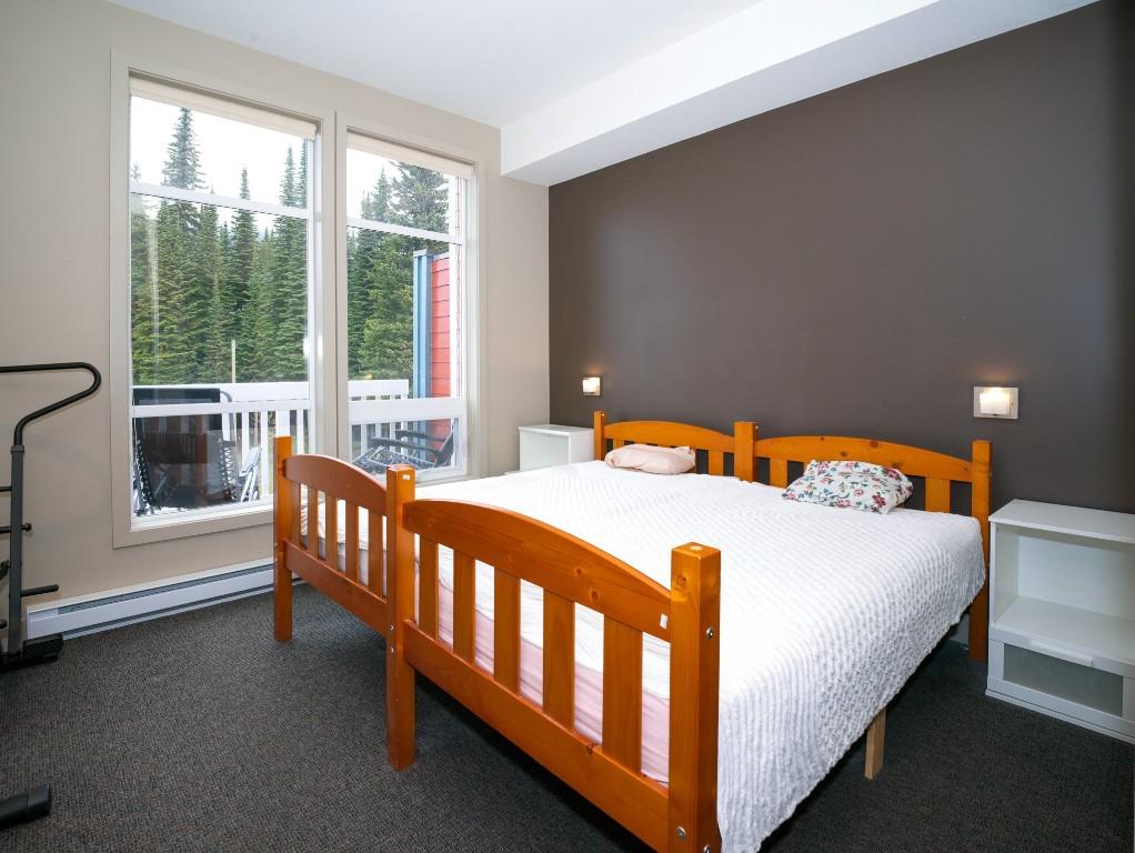 303-30 Monashee Road, Vernon, BC - Indoor Photo Showing Bedroom