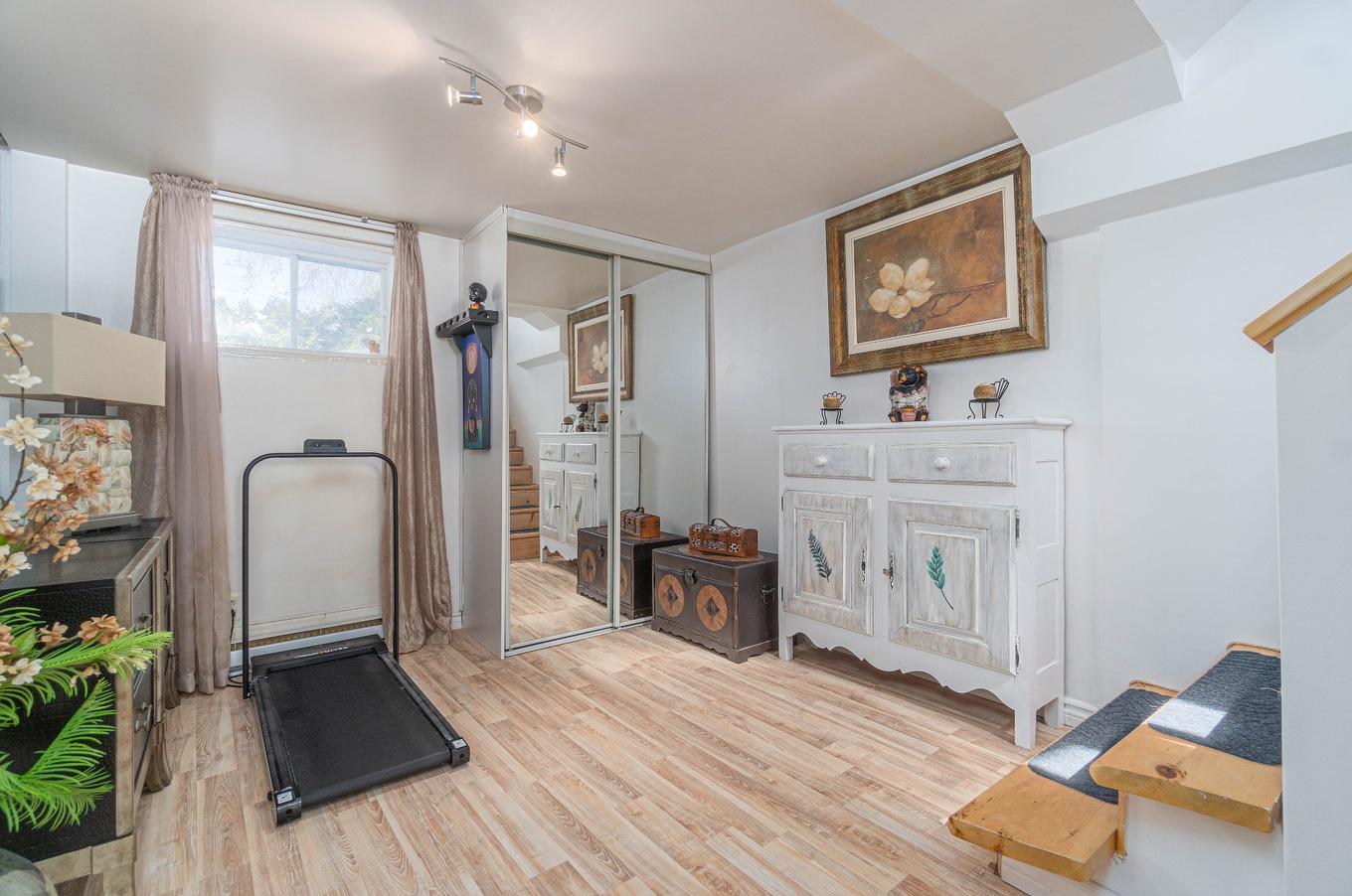 Den - 103 - 111 Ch. Du Lac-Aux-Bois-Francs O., Rivière-Rouge, QC - Indoor Photo Showing Other Room