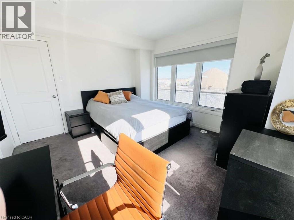 2255 Mcnab Lane Unit# 9, Mississauga, ON - Indoor Photo Showing Bedroom