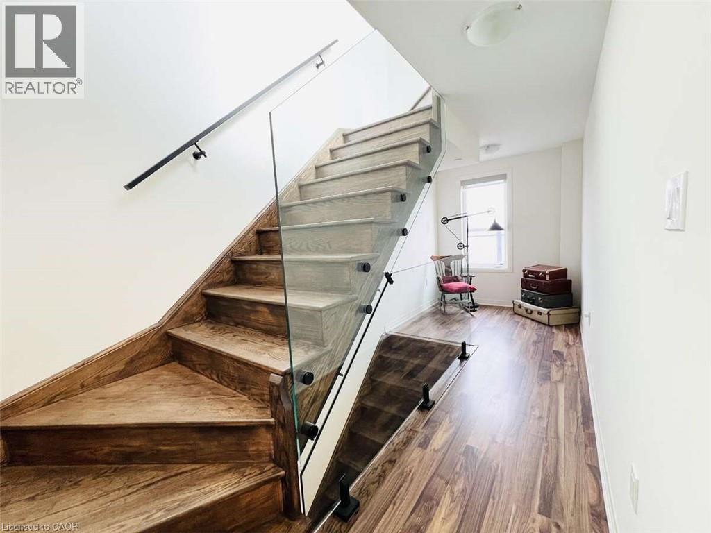 2255 Mcnab Lane Unit# 9, Mississauga, ON - Indoor Photo Showing Other Room