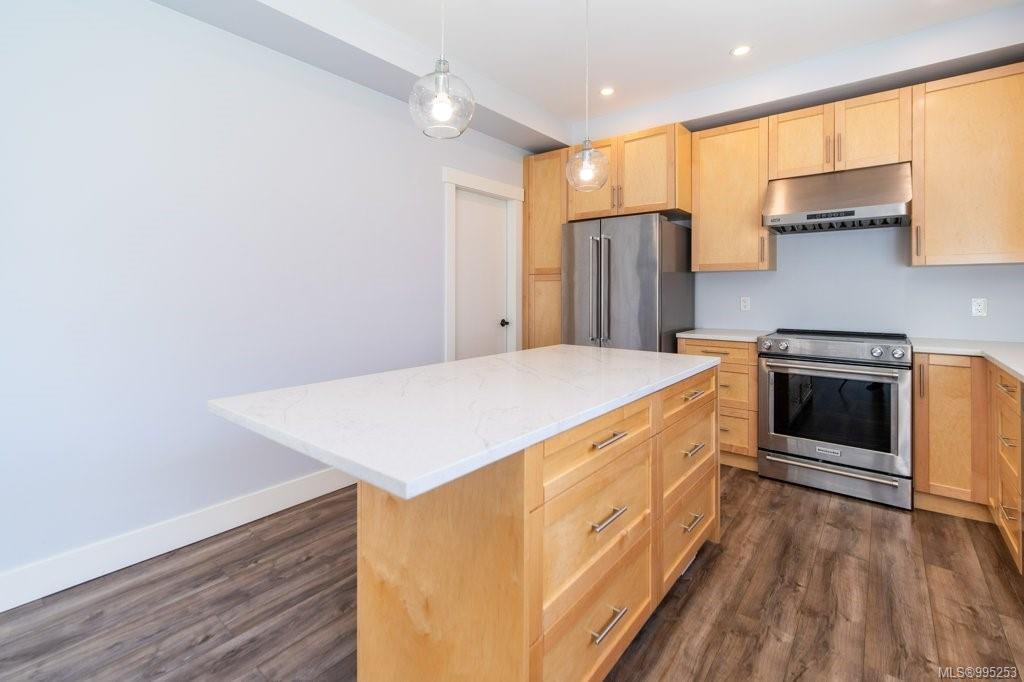 4462 Tyndall Ave, Saanich, BC