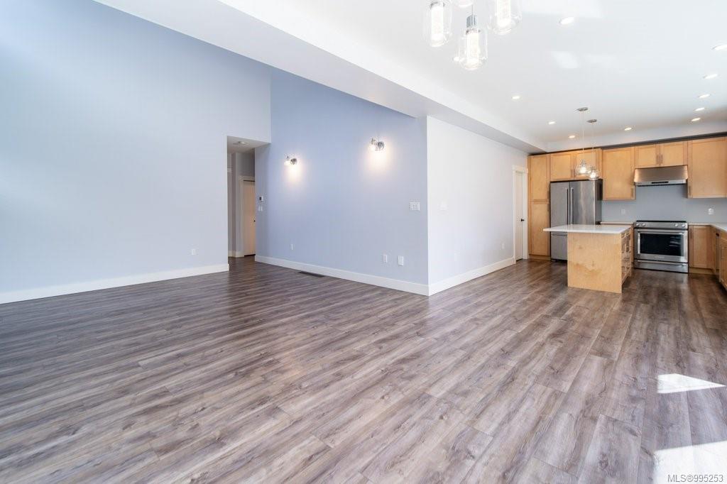 4462 Tyndall Ave, Saanich, BC