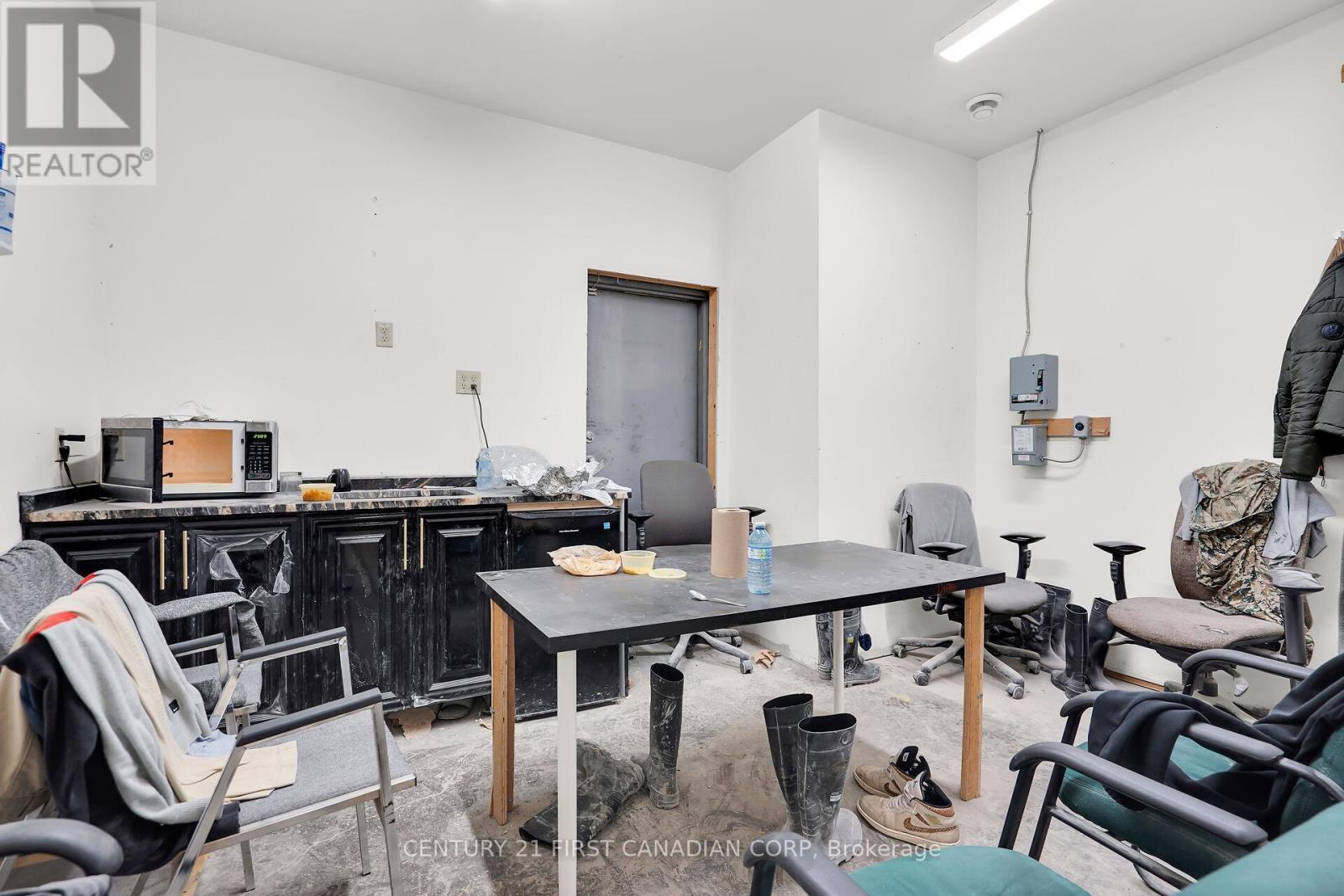 549 First Street, London East (East H), ON