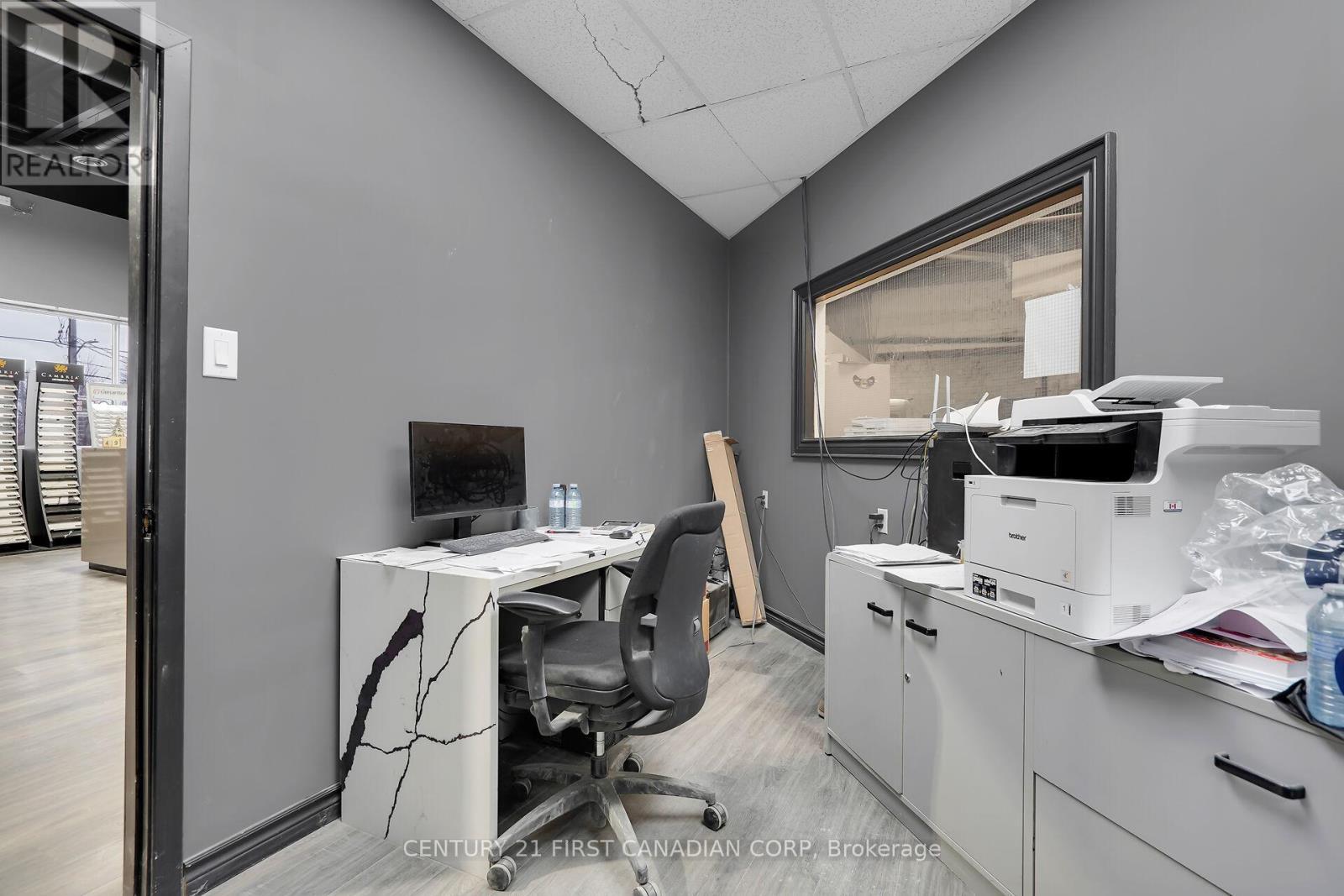 549 First Street, London East (East H), ON