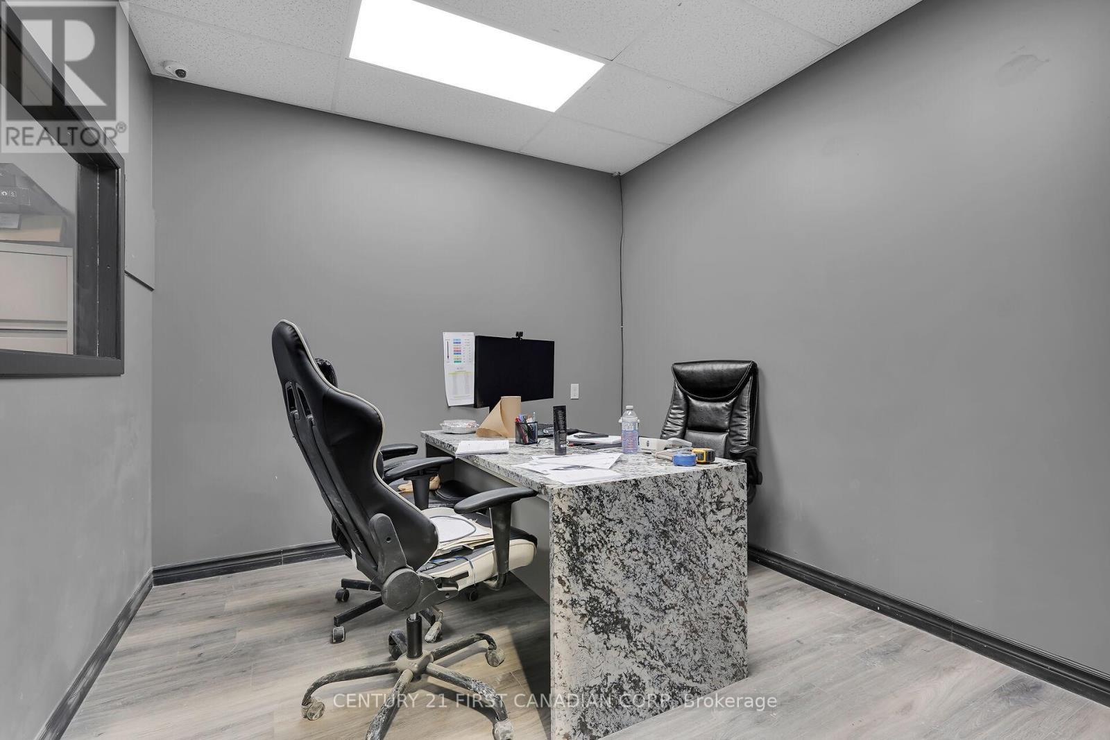 549 First Street, London East (East H), ON