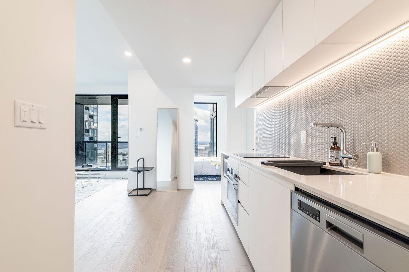 Cuisine - 3509-1245 Rue De Bleury, Montréal (Ville-Marie), QC - Indoor Photo Showing Kitchen With Upgraded Kitchen