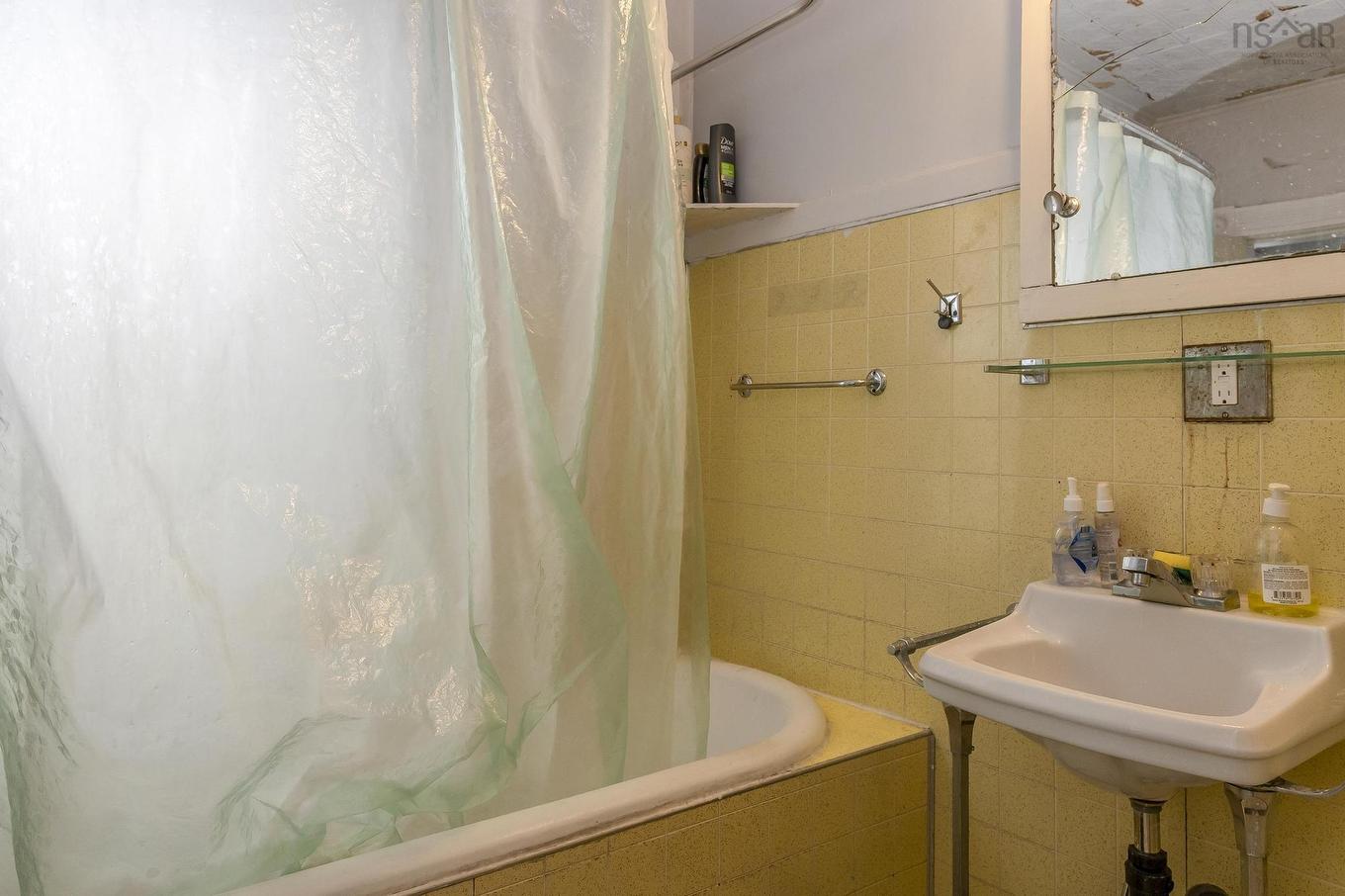 233-235 Marsh Street, New Glasgow, NS