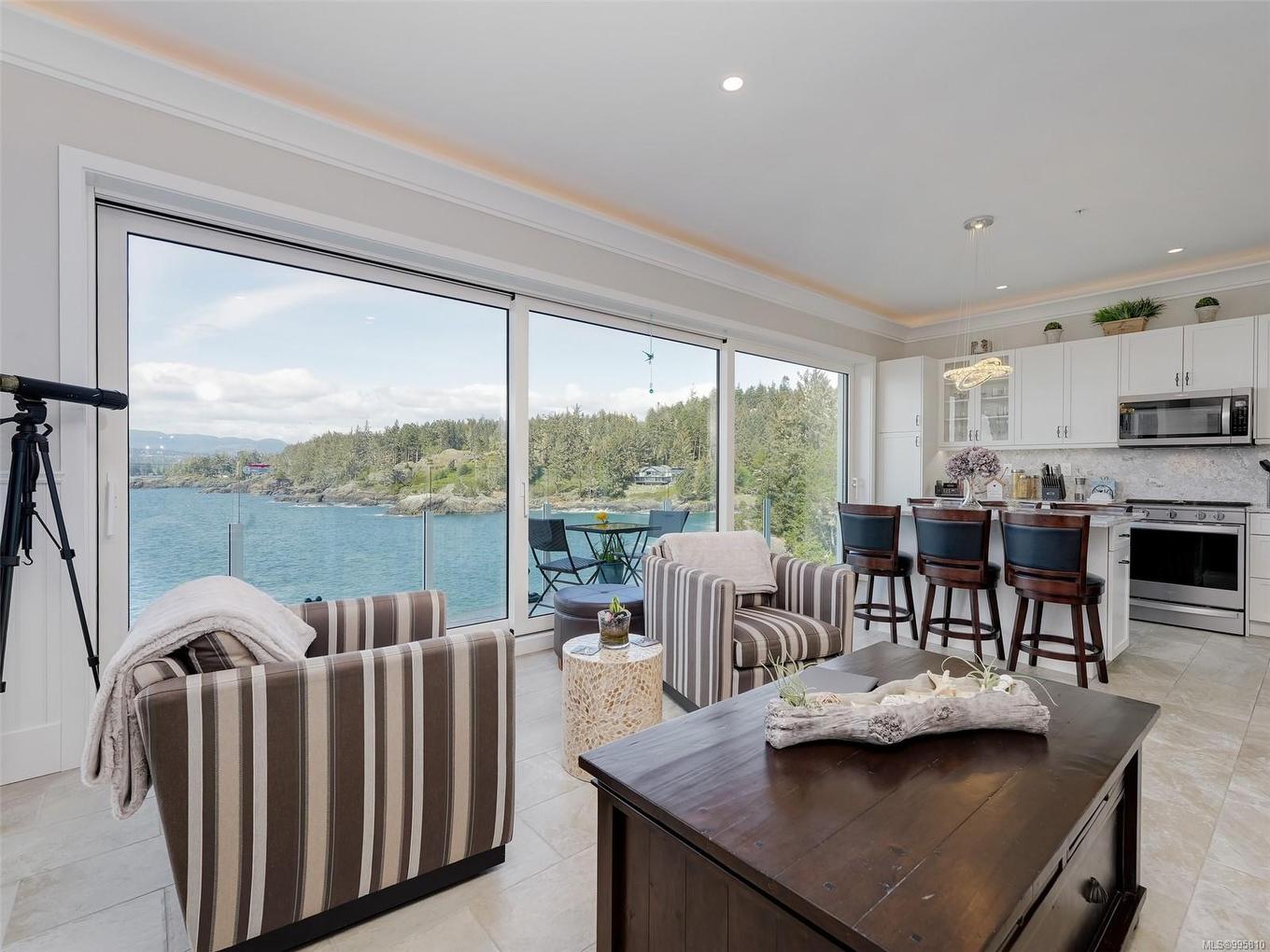 8B-1000 Sookepoint Pl, Sooke, BC - Indoor