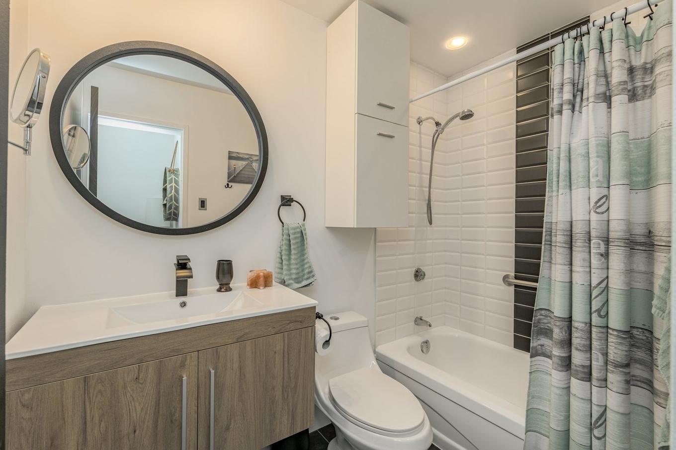 Salle de bains - 209-2600 Boul. De Portland, Sherbrooke (Les Nations), QC - Indoor Photo Showing Bathroom