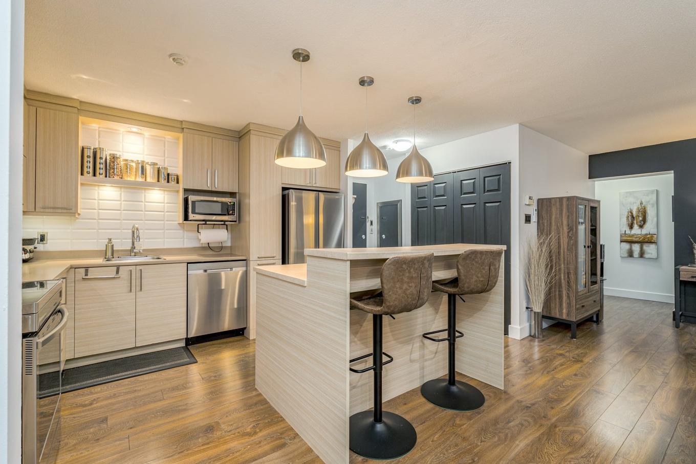 Cuisine - 209-2600 Boul. De Portland, Sherbrooke (Les Nations), QC - Indoor Photo Showing Kitchen With Upgraded Kitchen