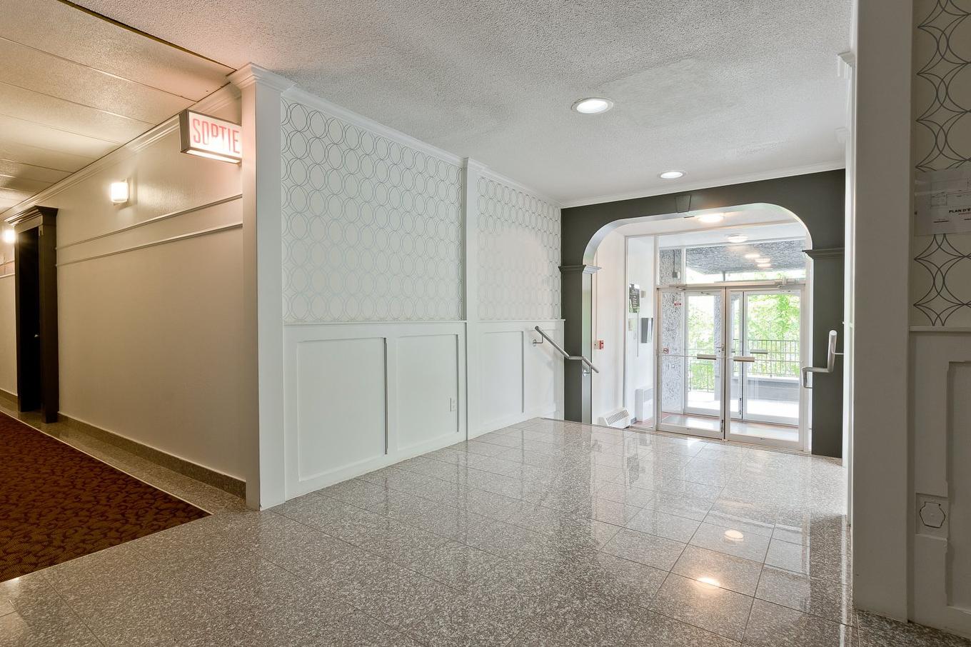 Hall d'entrée/Vestibule - 209-2600 Boul. De Portland, Sherbrooke (Les Nations), QC - Indoor Photo Showing Other Room