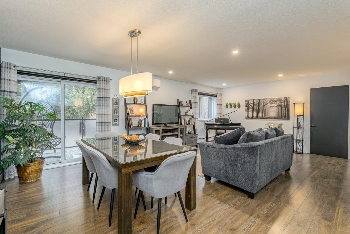 Salle à manger - 209-2600 Boul. De Portland, Sherbrooke (Les Nations), QC - Indoor