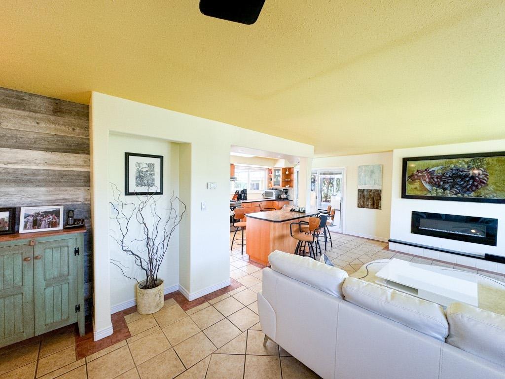 4609 41St Street, Osoyoos, BC - Indoor Photo Showing Other Room