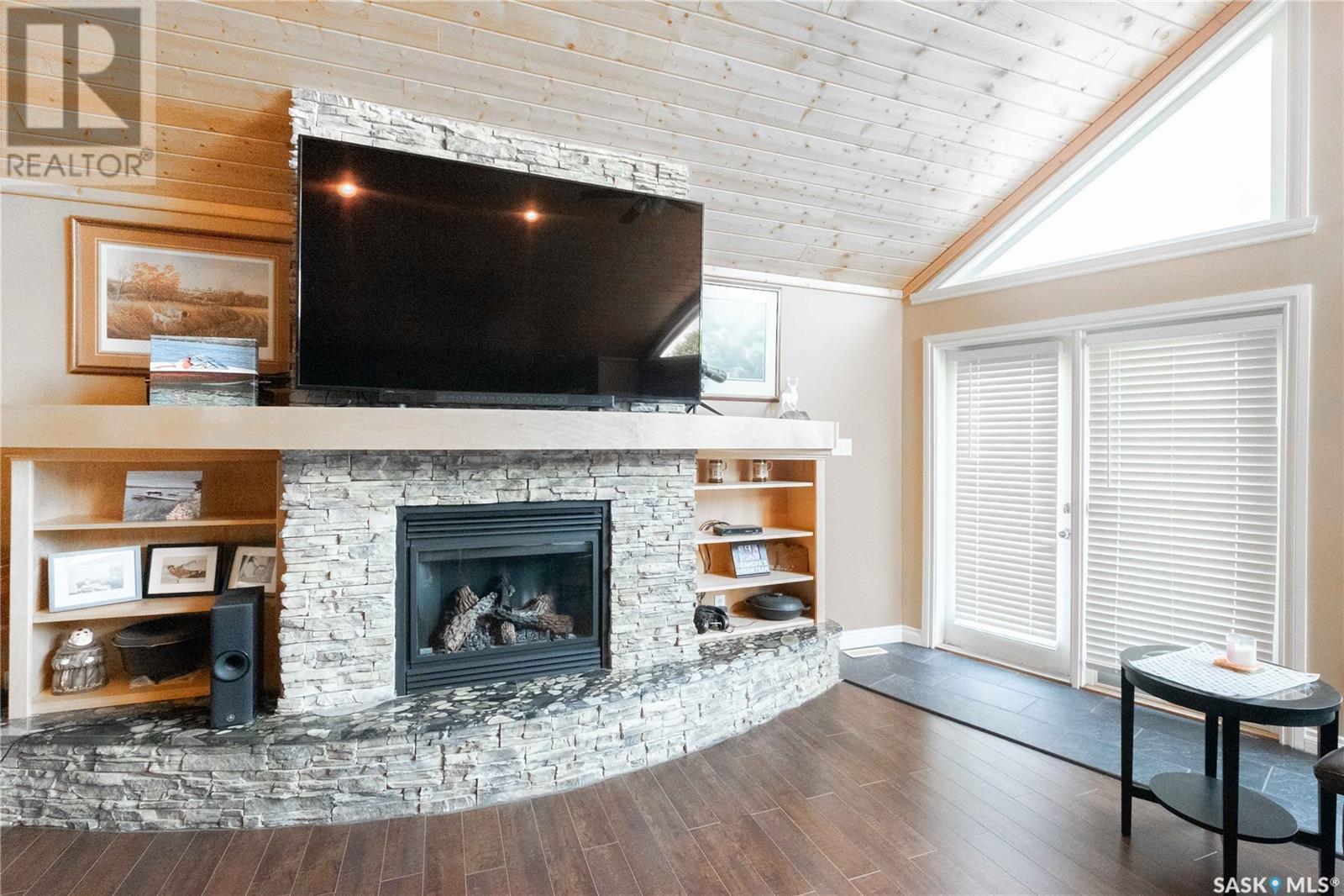 49 Taylor Street, North Qu'Appelle Rm No. 187, SK - Indoor Photo Showing Living Room With Fireplace