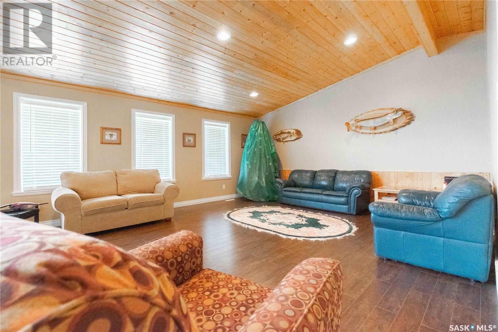 49 Taylor Street, North Qu'Appelle Rm No. 187, SK - Indoor Photo Showing Living Room
