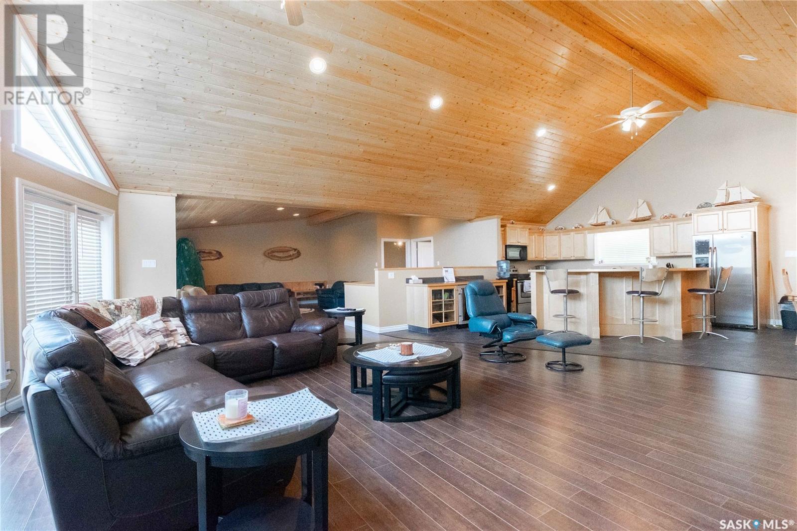 49 Taylor Street, North Qu'Appelle Rm No. 187, SK - Indoor Photo Showing Living Room