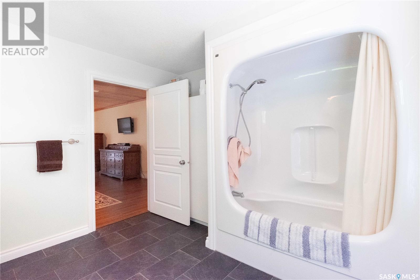 49 Taylor Street, North Qu'Appelle Rm No. 187, SK - Indoor Photo Showing Bathroom