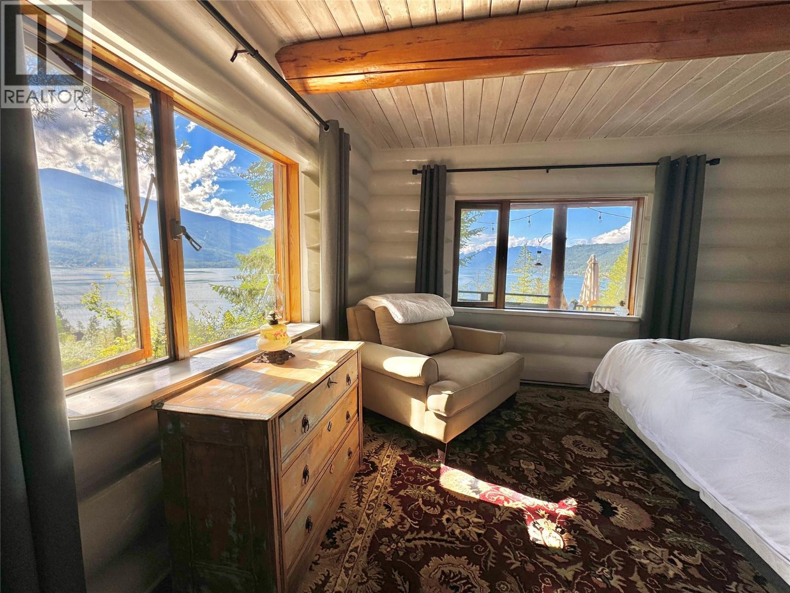 4258 31 Highway, Ainsworth, BC - Indoor