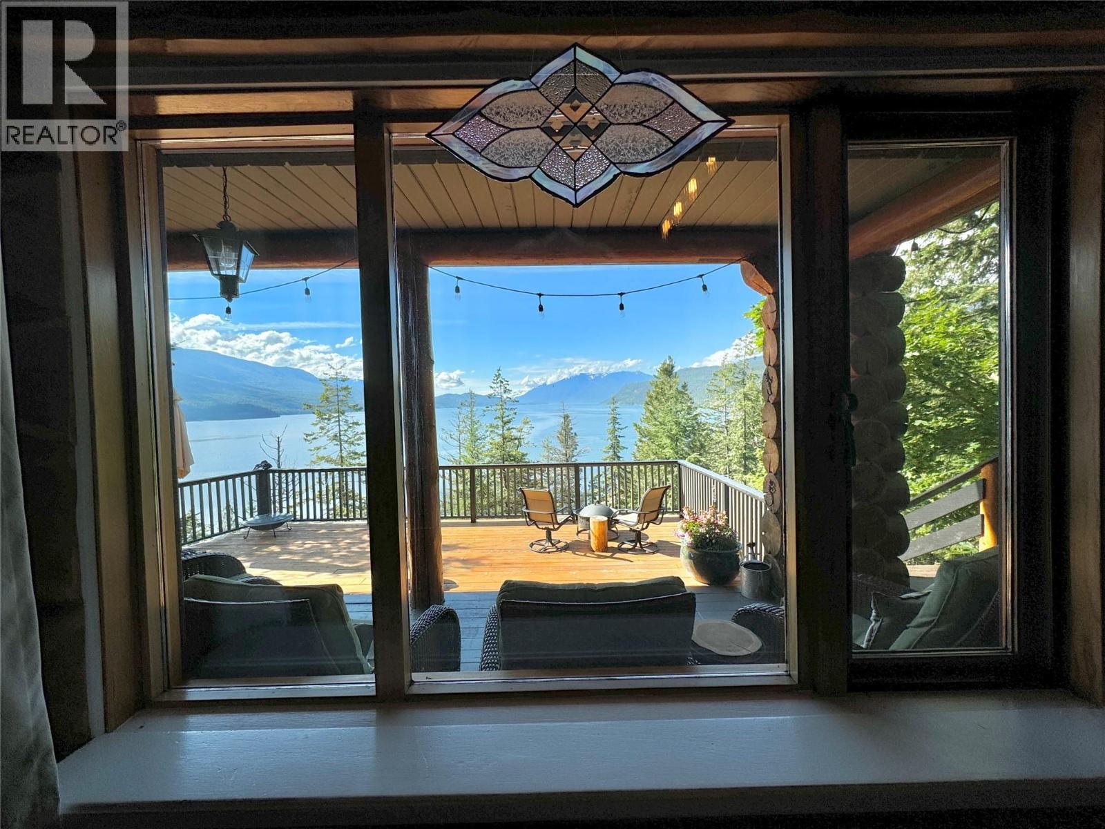 4258 31 Highway, Ainsworth, BC - Indoor Photo Showing Other Room