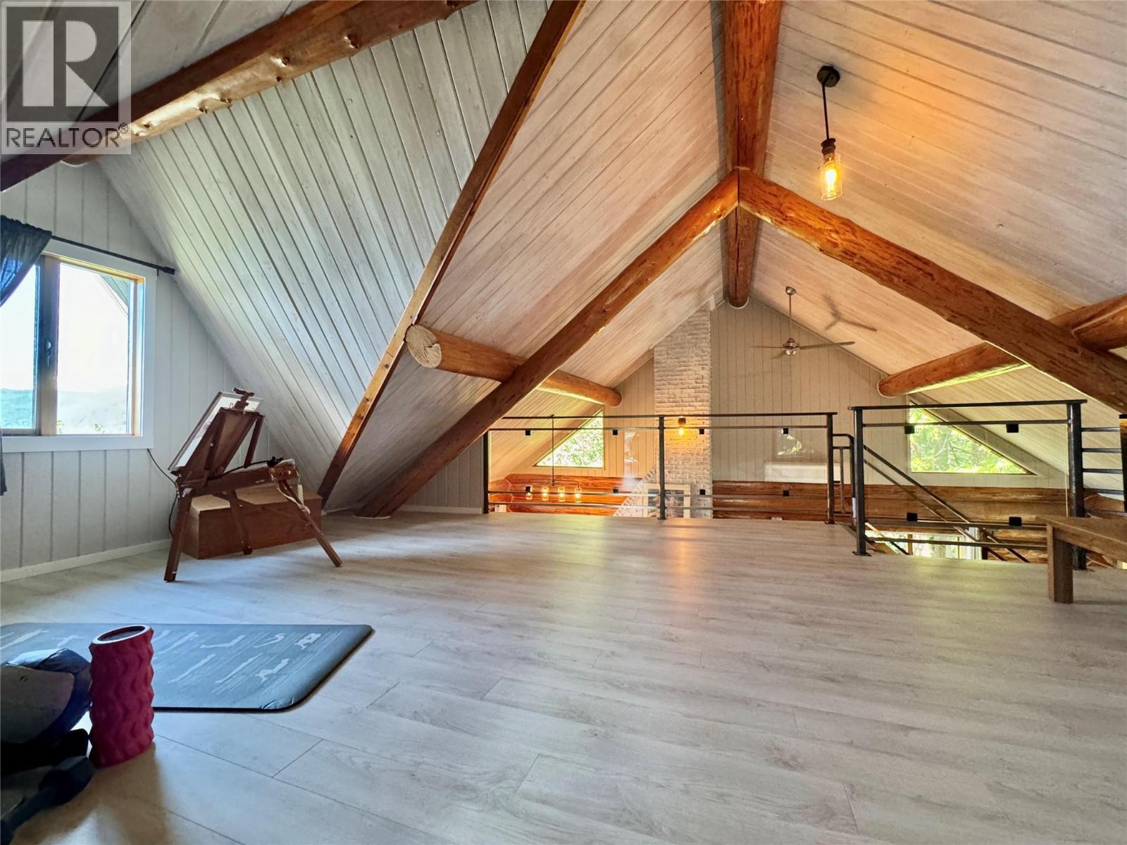 4258 31 Highway, Ainsworth, BC - Indoor