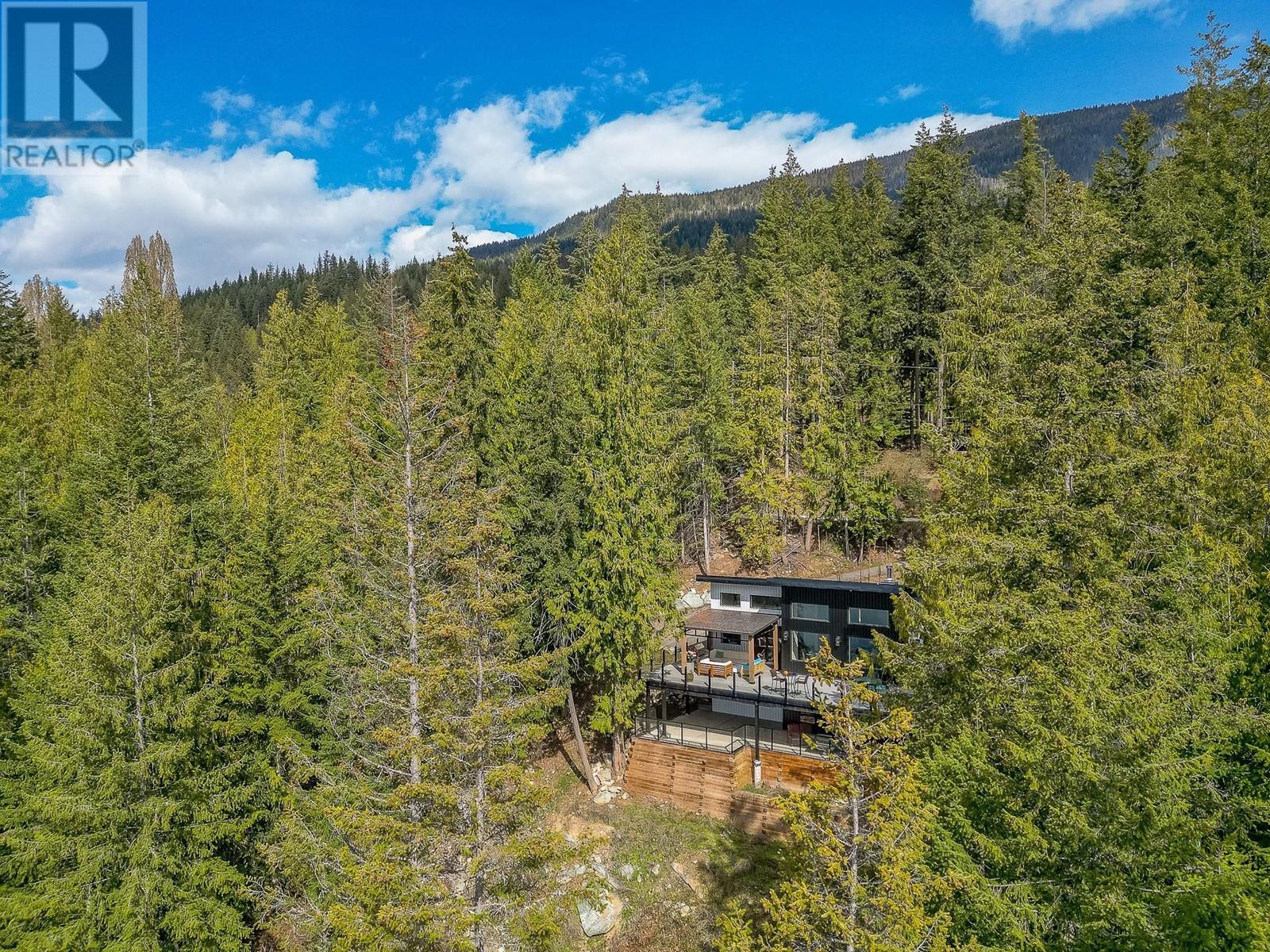 7750 Golf Course Road, Anglemont, BC - Outdoor With View