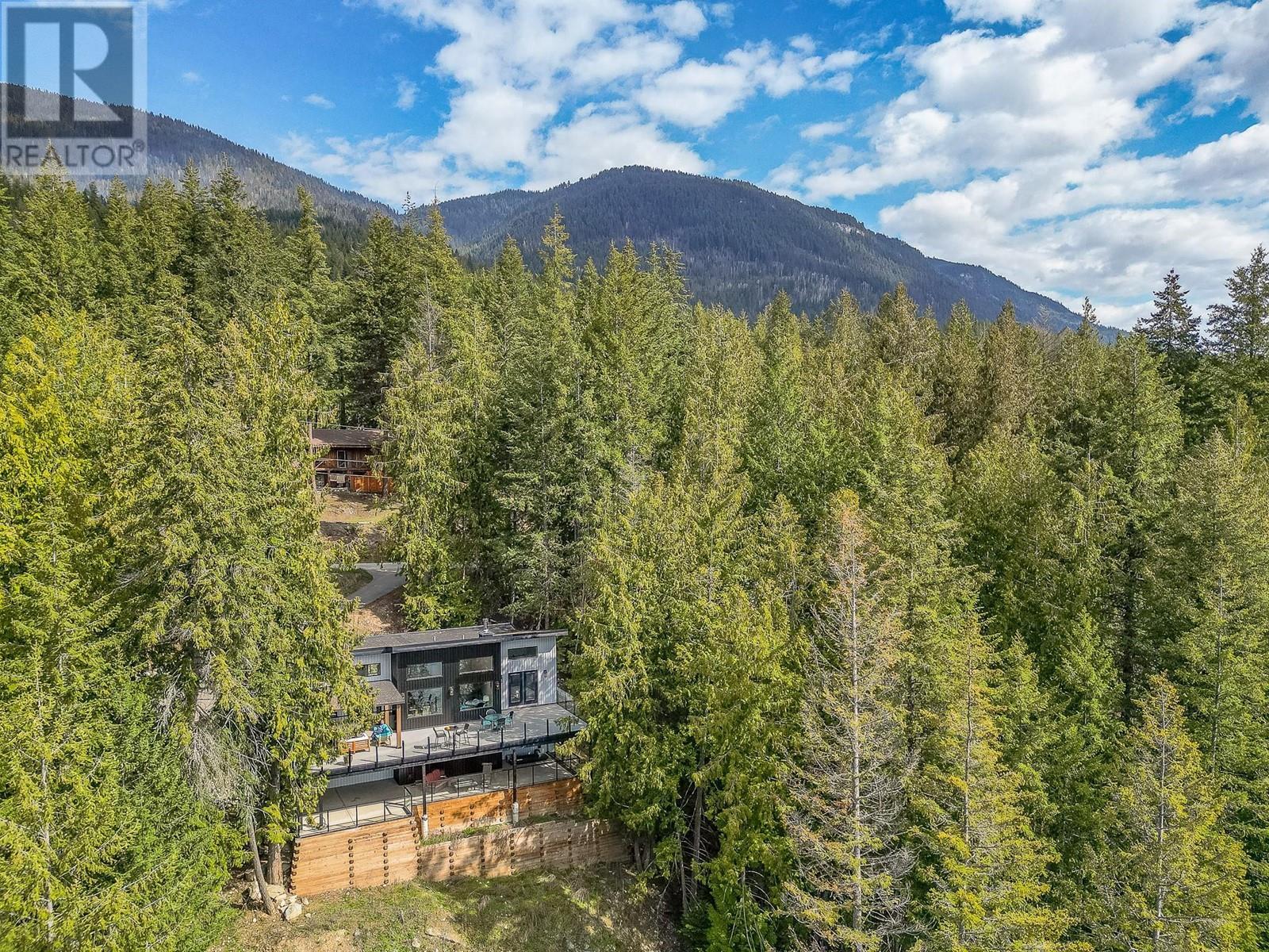 7750 Golf Course Road, Anglemont, BC - Outdoor With View
