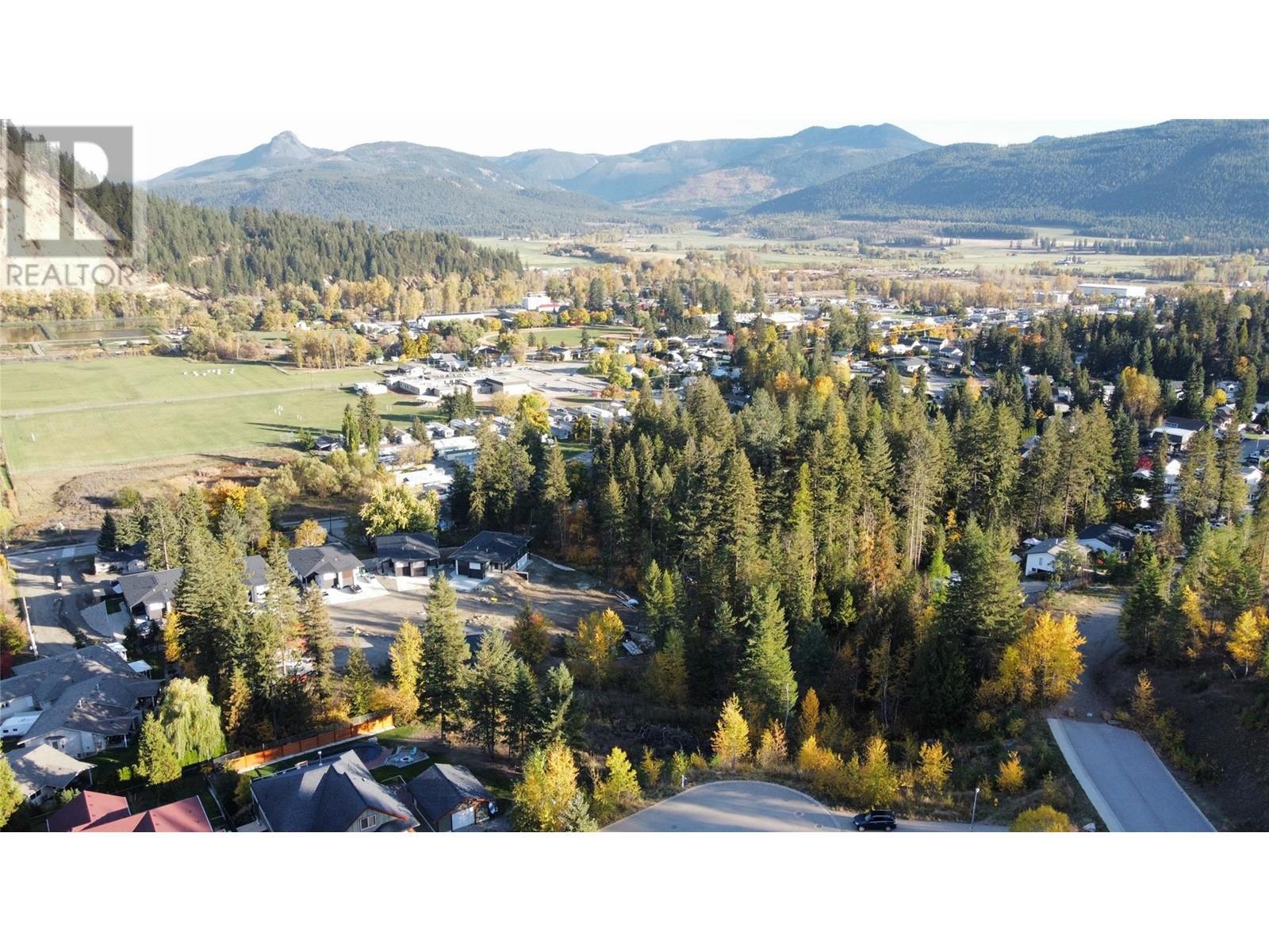 2571 Cedar Ridge Court, Lumby, BC