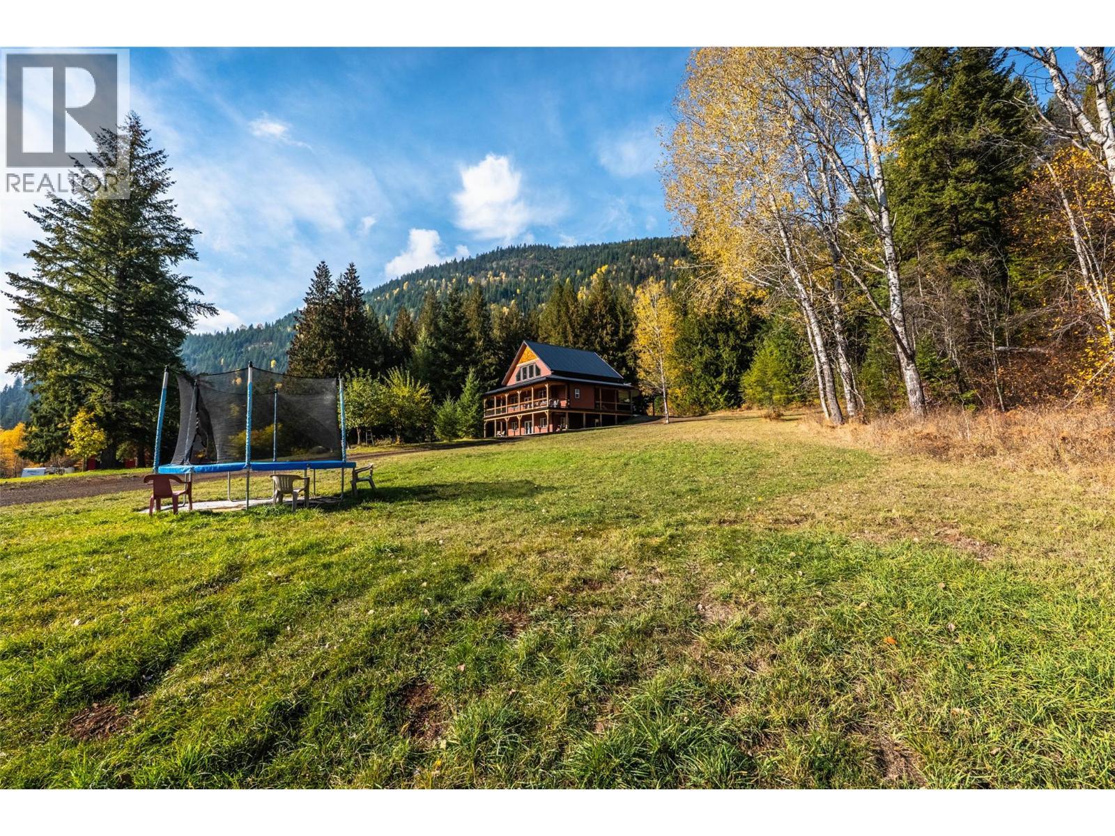 8774 6 Highway, Salmo, BC - Outdoor
