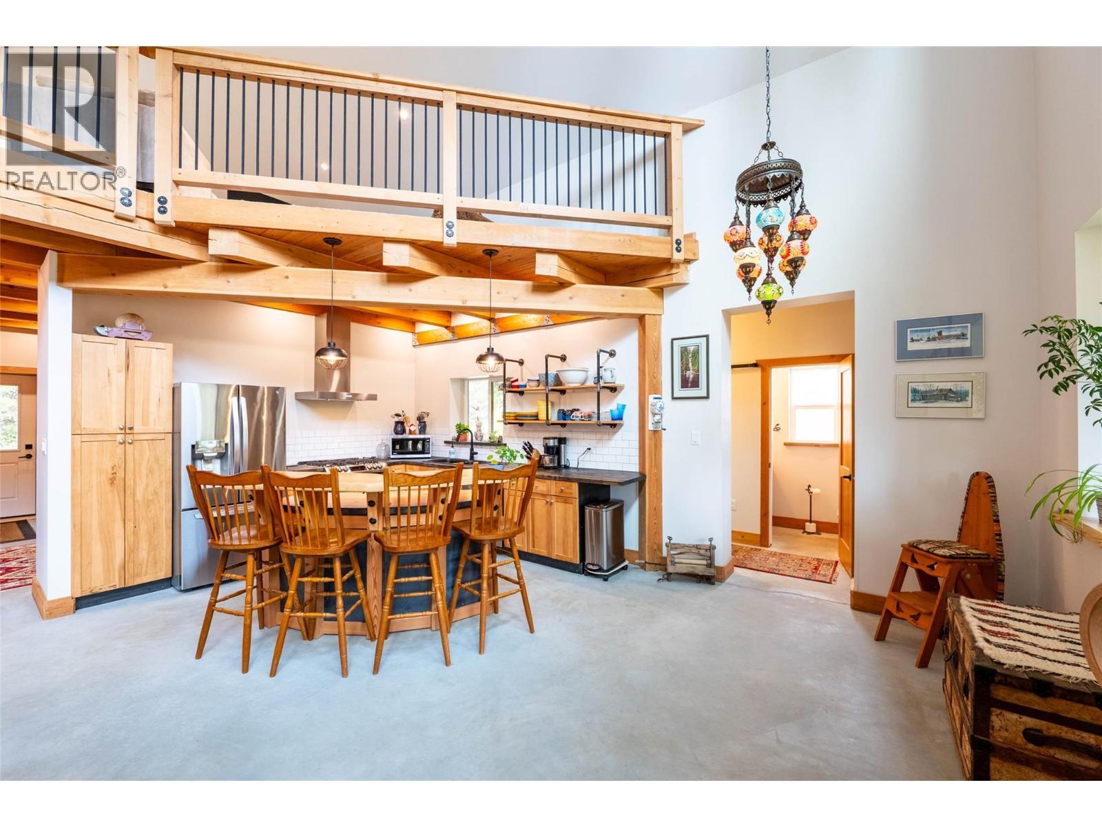 8774 6 Highway, Salmo, BC - Indoor Photo Showing Dining Room