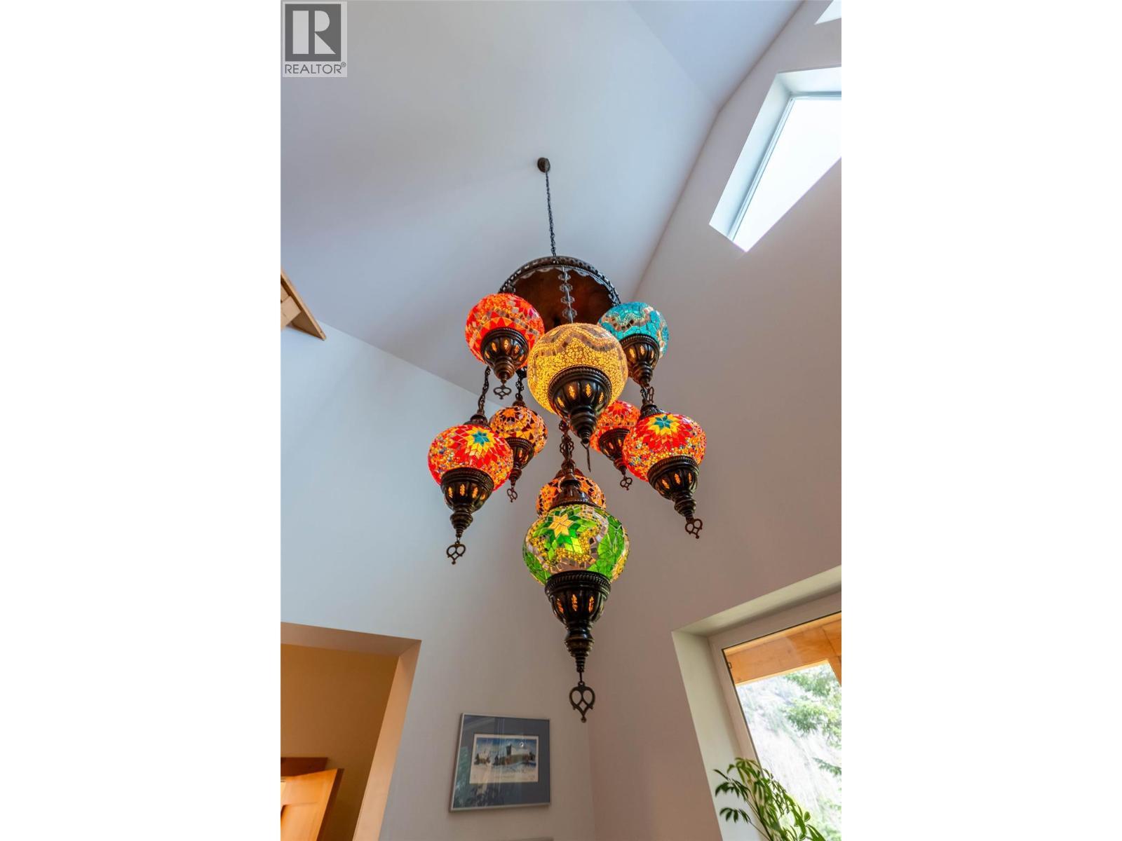 8774 6 Highway, Salmo, BC - Indoor Photo Showing Other Room